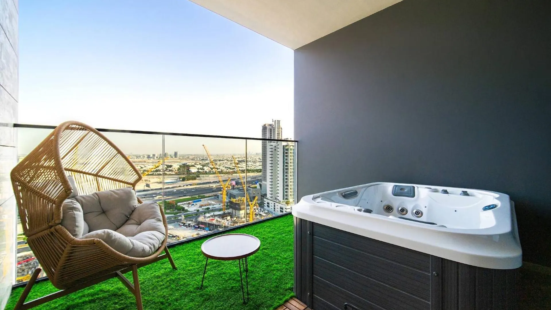 Apartment Your Private Jacuzzi On A High Floor Studio Dubai United Arab Emirates