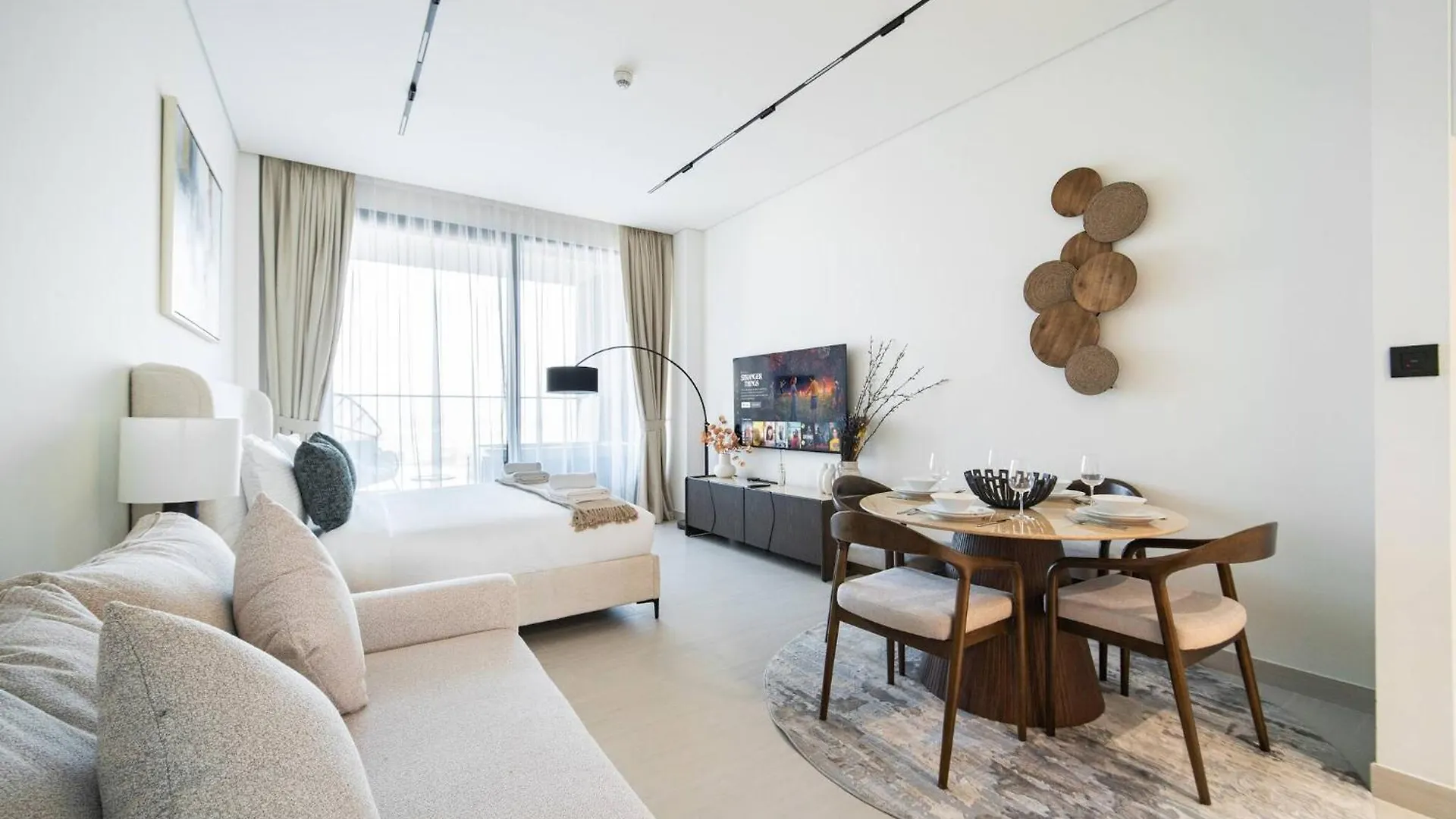Your Private Jacuzzi On A High Floor Studio Dubai